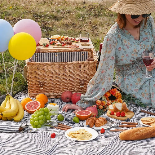 LIMITED STOCK | Luxury Picnic Set